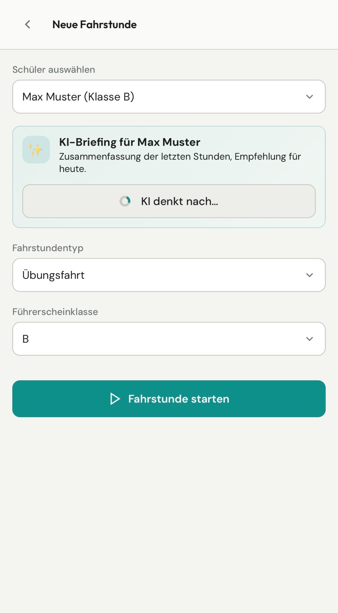 KI-Briefing wird erstellt: Lade-Animation mit Schriftzug KI denkt nach